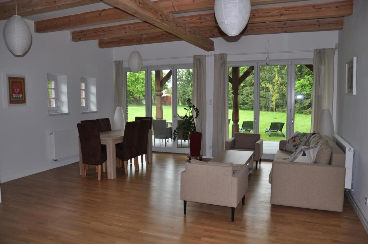 Monte Carvick Nad Jeziorem Seksty Karwik Exteriör bild