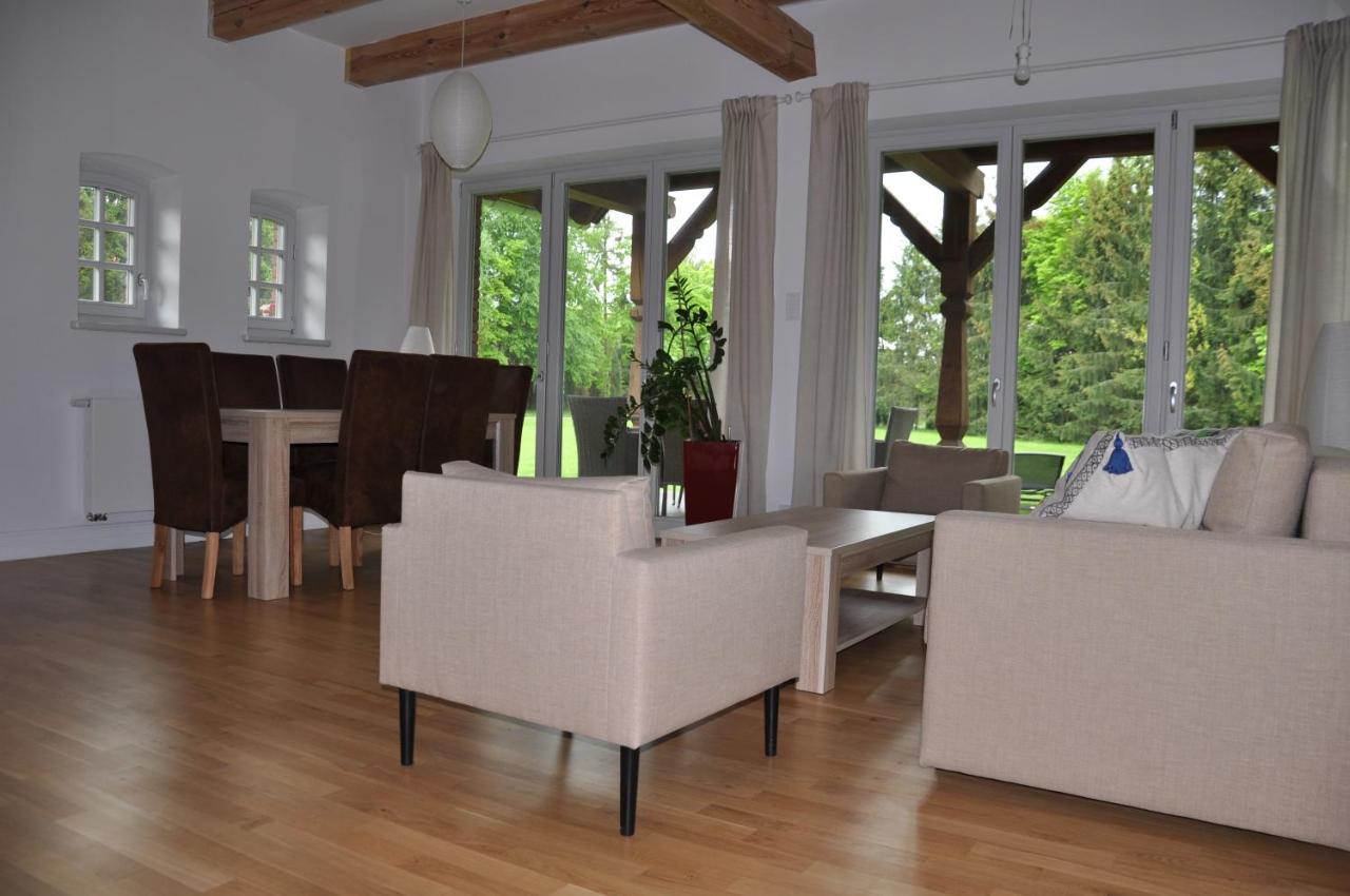 Monte Carvick Nad Jeziorem Seksty Karwik Exteriör bild