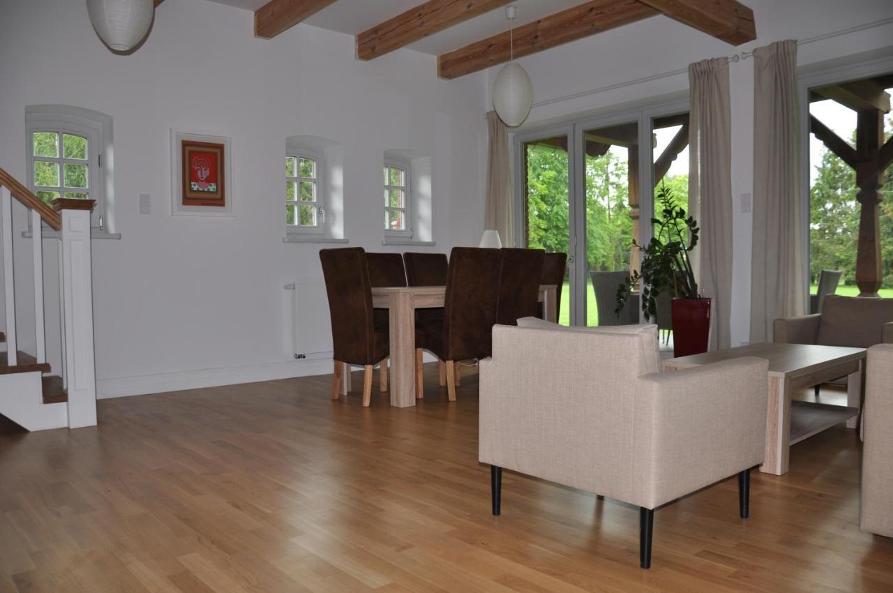Monte Carvick Nad Jeziorem Seksty Karwik Exteriör bild