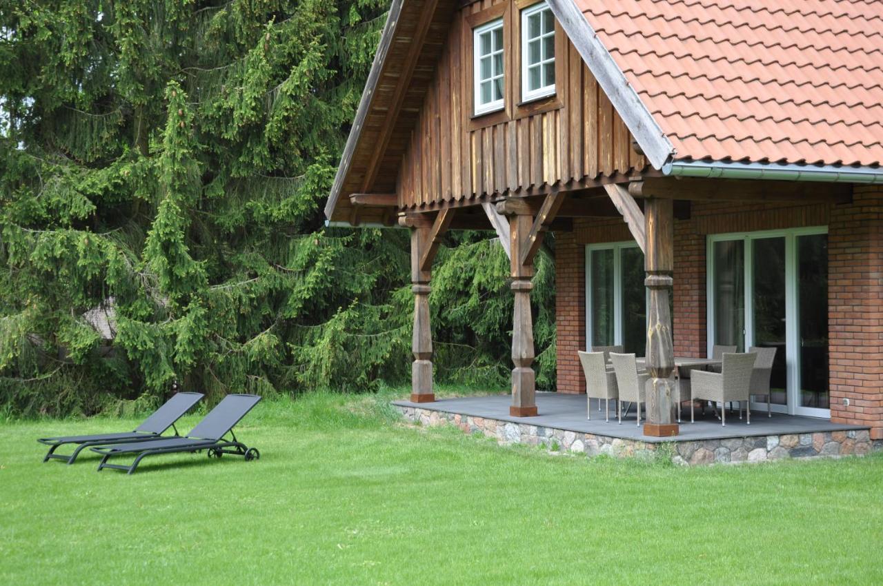 Monte Carvick Nad Jeziorem Seksty Karwik Exteriör bild